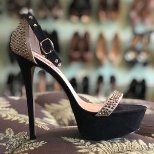 Steve Madden Reality studded spike pumps